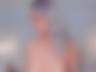 Live cam show with helen-moorex - Athletic on chickslive.net