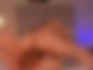 helen-moorex's Live Sex Cam Show