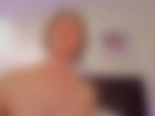 helen-moorex's Live Sex Cam Show