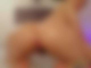 helen-moorex's Live Sex Cam Show