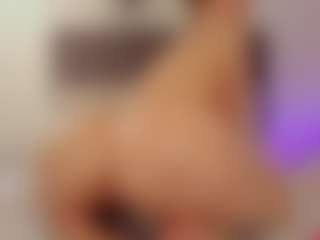 helen-moorex's Live Sex Cam Show