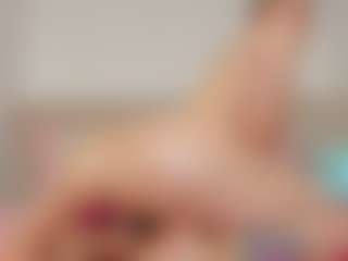 Live cam show with helen-moorex - Huge on galaxygirlnitro.com