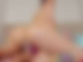 Live cam show with helen-moorex - Red Hair Shaved Pussy on Soda Cam