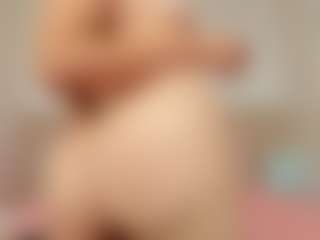 Live cam show with helen-moorex - Natural on Camsoda