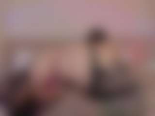 Live cam show with helen-moorex - Green Eyes on https://playwithruby.com