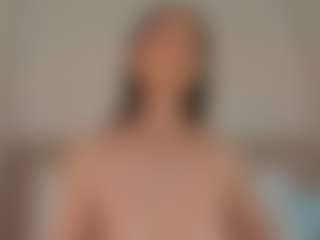 Live cam show with helen-moorex - Bedroom MILF on Soda Cam