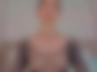 Live cam show with helen-moorex - Red Hair Shaved Pussy on Camsoda