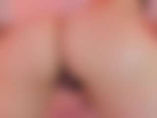 Live cam show with helen-moorex - Athletic on AdultVida.com