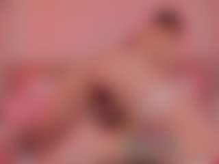 Live cam show with helen-moorex - Athletic Bedroom on Camsoda