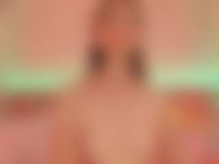 Live cam show with helen-moorex - Red Hair Squirt on Camsoda