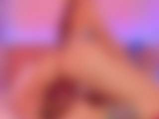 Live cam show with helen-moorex - Hairy Pussy MILF on Soda Cam