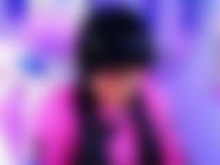 Live cam show with MARCELINE - Gamer on AdultVida.com