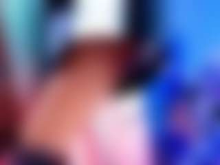 Live cam show with MARCELINE - Spy Petite on CamwithHer
