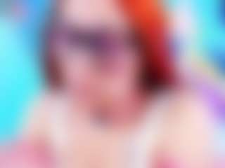 Live cam show with MARCELINE - Blowjob on Camsoda