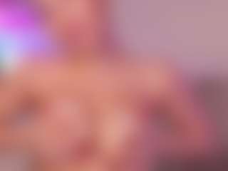 Live cam show with AnaisBloom - Deepthroat on Camsoda