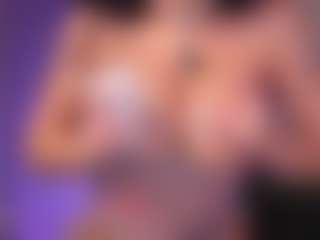 Live cam show with AnaisBloom - Squirt on SpunkLive