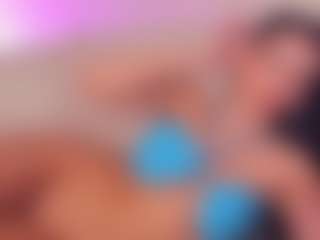 AnaisBloom's Live Sex Cam Show