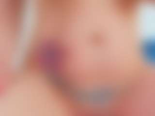 Live cam show with Karissia - Sexcam on Fling VIP Chat