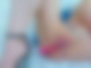 Live cam show with Karissia - Sexcam on chickslive.net