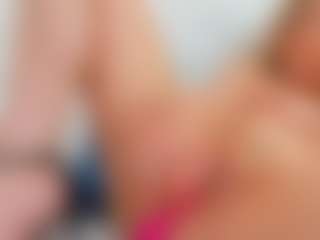 Live cam show with Karissia - Cum on iamadamtest123.com