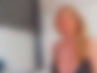 Live cam show with Karissia - Mature on TastyBlacksLive