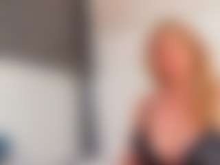 Live cam show with Karissia - Mature on Camsoda