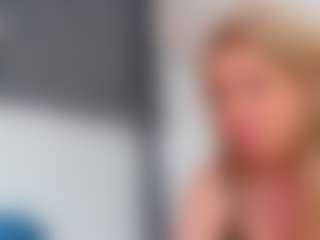 Live cam show with Karissia - Green Eyes on EXY
