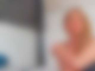Live cam show with Karissia - Sexcam on milfzrlive.com