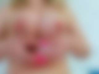 Live cam show with Karissia - Sexcam on CamSodaAdn