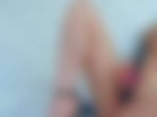 Live cam show with Karissia - Sexcam on xDating