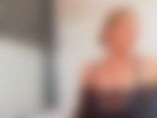 Karissia's Live Sex Cam Show
