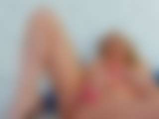 Live cam show with Karissia - Middle Aged on CamwithHer