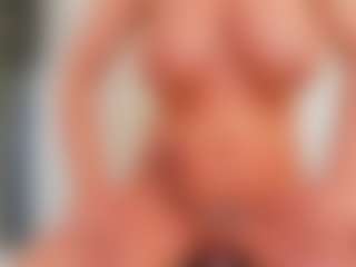 Karissia's Live Sex Cam Show