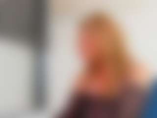 Live cam show with Karissia - Mature on Dare Cams