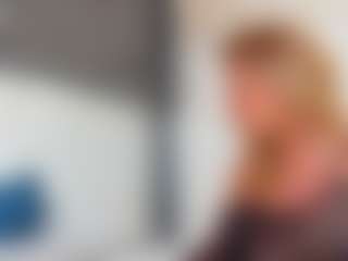 Live cam show with Karissia - Green Eyes on Chatstar