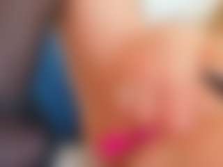 Live cam show with Karissia - White MILF on Hubzter Live | netherlands