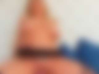 Karissia's Live Sex Cam Show