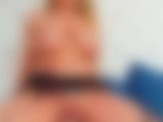 Karissia's Live Sex Cam Show