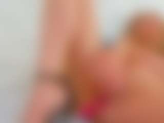 Live cam show with Karissia - Mature on Dolls Live