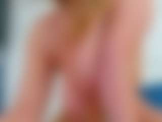 Live cam show with Karissia - Public on Cam Slut