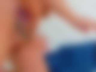 Live cam show with Karissia - Big Tits MILF on Camsoda Late Night