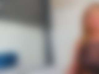 Live cam show with Karissia - Blonde Hair on Soda Cam