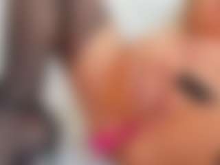 Karissia's Live Sex Cam Show