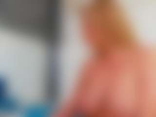 Karissia's Live Sex Cam Show