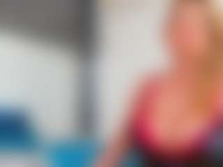Live cam show with Karissia - Public MILF on instabang