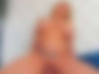Live cam show with Karissia - Mature on Camming Site