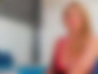 Live cam show with Karissia - Public MILF on camgirlchat.live
