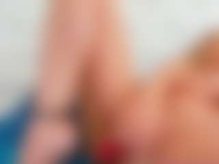 Live cam show with Karissia - Public Mature on camwithhim.com
