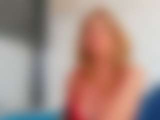 Live cam show with Karissia - Green Eyes on TastyBlacksLive