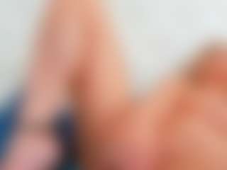 Live cam show with Karissia - Asshole on Camsoda